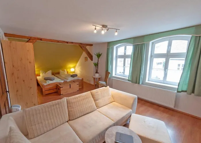 Alte Schule Cafe Und Konukevi