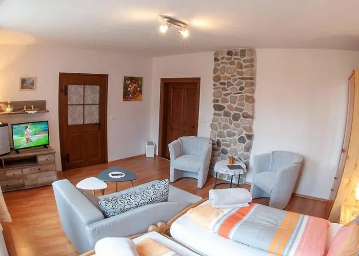 Alte Schule Cafe Und Konukevi Drehna